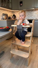 Įkelti vaizdą į galerijos rodinį, Montessori bokštelis - virtuvės pagalbininkas - aukšta maitinimo kėdutė