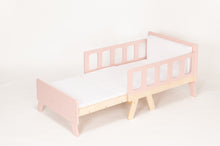 Įkelti vaizdą į galerijos rodinį, Lova auganti su vaiku (+čiužinys)