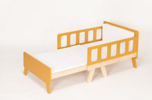 Įkelti vaizdą į galerijos rodinį, Lova auganti su vaiku (+čiužinys)