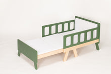 Įkelti vaizdą į galerijos rodinį, Lova auganti su vaiku (+čiužinys)