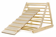 Įkelti vaizdą į galerijos rodinį, MONTESSORI BALANSAVIMO LAIPTELIAI - PIKLER LAIPIOJIMO TRIKAMPIS 80 CM SU DVIPUSE ČIUOŽYKLA