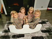 Įkelti vaizdą į galerijos rodinį, VALTIS SŪPUOKLĖS - STALAS