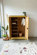 Įkelti vaizdą į galerijos rodinį, KILIMAS „MAŽASIS NUOTYKIŲ IEŠKOTOJAS"