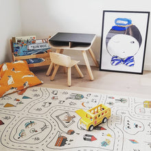 Įkelti vaizdą į galerijos rodinį, KILIMAS „MAŽASIS NUOTYKIŲ IEŠKOTOJAS"