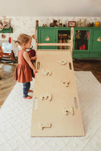 Įkelti vaizdą į galerijos rodinį, SŪPUOKLIŲ IR PIKLER TRIKAMPIO LAIPIOJIMO RINKINYS (SU ČIUŽINIU) - BALANSAVIMO PLATFORMA