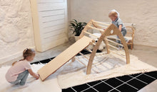 Įkelti vaizdą į galerijos rodinį, PIKLER LAIPIOJIMO TRIKAMPIS SU ČIUOŽYKLA/KOPĖČIOMIS - BALANSAVIMO LAIPTELIAI