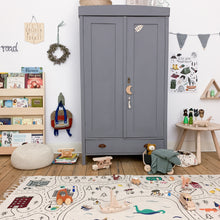 Įkelti vaizdą į galerijos rodinį, KILIMAS „NUOTYKIŲ IEŠKOTOJAS"