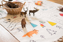 Įkelti vaizdą į galerijos rodinį, KILIMAS „MAŽASIS NUOTYKIŲ IEŠKOTOJAS"