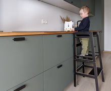 Įkelti vaizdą į galerijos rodinį, VIRTUVĖS BOKŠTELIS - STALAS - KĖDĖ