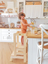 Įkelti vaizdą į galerijos rodinį, VIRTUVĖS BOKŠTELIS SU PIEŠIMO LENTA