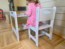 Įkelti vaizdą į galerijos rodinį, VAIKIŠKAS STALAS SU KĖDĖMIS