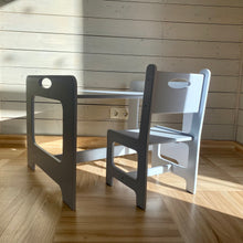 Įkelti vaizdą į galerijos rodinį, VAIKIŠKAS STALAS SU KĖDĖMIS