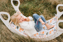 Įkelti vaizdą į galerijos rodinį, SŪPUOKLIŲ IR PIKLER TRIKAMPIO LAIPIOJIMO RINKINYS (SU ČIUŽINIU) - BALANSAVIMO PLATFORMA