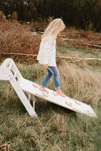 Įkelti vaizdą į galerijos rodinį, PIKLER TRIKAMPIS - BALANSAVIMO LAIPTELIAI + ČIUOŽYKLA (2IN1)