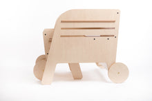 Įkelti vaizdą į galerijos rodinį, STALO IR KĖDĖS KOMPLEKTAS "RATAI"