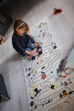 Įkelti vaizdą į galerijos rodinį, KILIMAS „NUOTYKIAI"