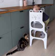 Įkelti vaizdą į galerijos rodinį, MONTESSORI VIRTUVĖS BOKŠTELIS - STALAS TRANSFORMERIS