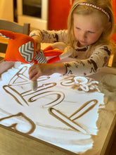 Įkelti vaizdą į galerijos rodinį, ŠVIESOS STALAS SU DANGČIU