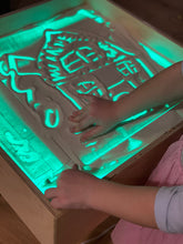 Įkelti vaizdą į galerijos rodinį, ŠVIESOS STALAS SU DANGČIU