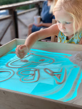 Įkelti vaizdą į galerijos rodinį, ŠVIESOS STALAS SU DANGČIU