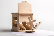 Įkelti vaizdą į galerijos rodinį, SMULKIOSIOS MOTORIKOS ŽAISLAS DĖŽUTĖ