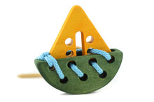 Įkelti vaizdą į galerijos rodinį, Medinis vėrimo žaislas "Valtis"