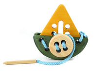 Įkelti vaizdą į galerijos rodinį, Medinis vėrimo žaislas "Valtis"