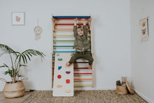 Įkelti vaizdą į galerijos rodinį, ŠVEDIŠKA SIENELĖ - PIKLER LAIPIOJIMO TRIKAMPIS