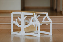 Įkelti vaizdą į galerijos rodinį, 3in1 - VIRTUVĖS PAGALBINIS BOKŠTELIS - STALAS - ČIUOŽYKLA TRANSFORMERIS MEDŽIO MOTYVAI