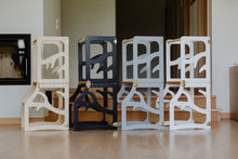 Įkelti vaizdą į galerijos rodinį, 3in1 - VIRTUVĖS PAGALBINIS BOKŠTELIS - STALAS - ČIUOŽYKLA TRANSFORMERIS MEDŽIO MOTYVAI