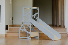 Įkelti vaizdą į galerijos rodinį, 3in1 - VIRTUVĖS PAGALBINIS BOKŠTELIS - STALAS - ČIUOŽYKLA TRANSFORMERIS MEDŽIO MOTYVAI