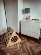 Įkelti vaizdą į galerijos rodinį, Montessori laipiojimo trikampis - balansavimo platforma
